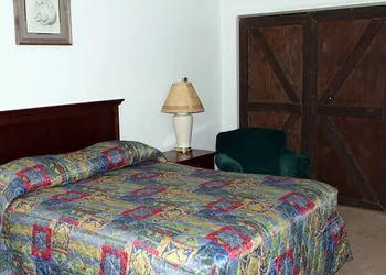 Bunkhouse Motel hotel thumbnail 4