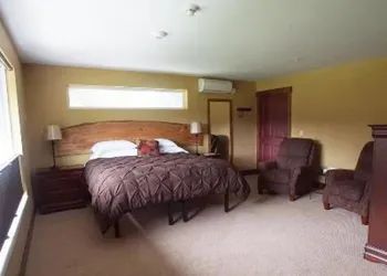 Comforts of Whidbey hotel thumbnail 5