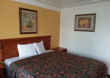 Flamingo Inn Long Beach hotel thumbnail 3