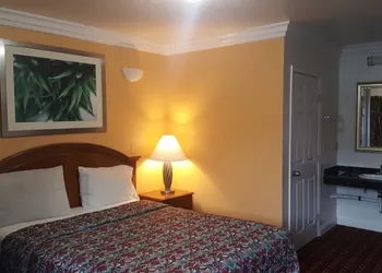 Flamingo Inn Long Beach hotel thumbnail 5