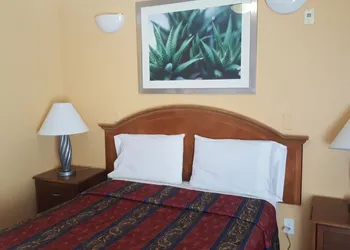 Flamingo Inn Long Beach hotel thumbnail 6