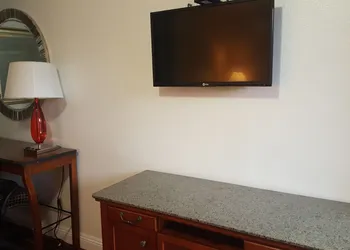 Flamingo Inn Long Beach hotel thumbnail 8