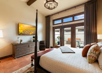 Europa Village Wineries and Resort hotel thumbnail 7