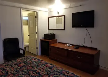 Pacific Lodge Tacoma hotel thumbnail 2