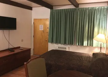 Pacific Lodge Tacoma hotel thumbnail 5
