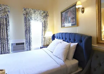Bellevue House hotel thumbnail 7