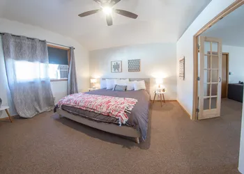 Monarch Motel hotel thumbnail 5