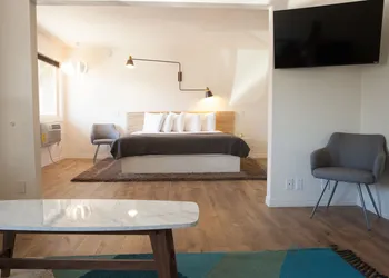 Monarch Motel hotel thumbnail 8