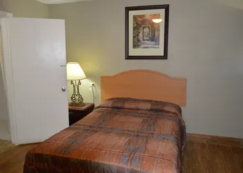 Paradise Inn hotel thumbnail 2