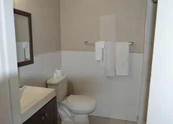 Paradise Inn hotel thumbnail 8