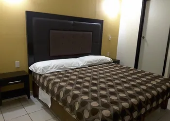Hotel Fiesta Nueva Italia Inn hotel thumbnail 4