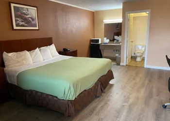 Travel Inn hotel thumbnail 5