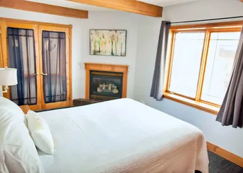 Terrace Suites hotel thumbnail 6