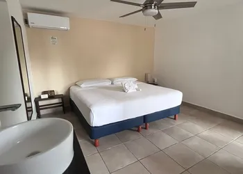 La Diosa Kali Beach Front Hotel hotel thumbnail 8