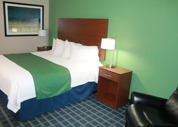 Reston Lodge & Suites hotel thumbnail 4