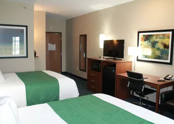 Reston Lodge & Suites hotel thumbnail 6