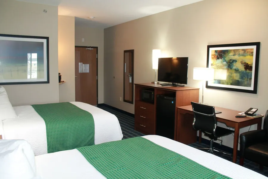 Reston Lodge & Suites hotel detail image 6
