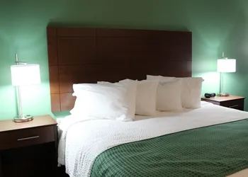 Reston Lodge & Suites hotel thumbnail 8