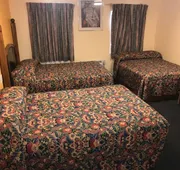 Deluxe Inn hotel detail image 5