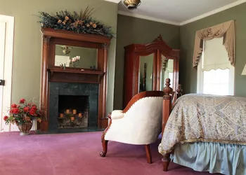 Bybee's Historic Inn hotel thumbnail 8
