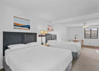 The Beach House hotel thumbnail 3