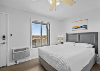 The Beach House hotel thumbnail 7