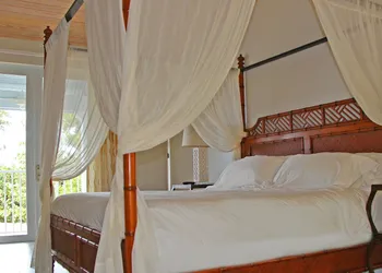 Dolphin Point Villas hotel thumbnail 2