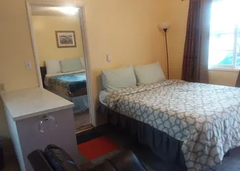Shiny Motel hotel thumbnail 5