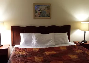 Shiny Motel hotel thumbnail 6
