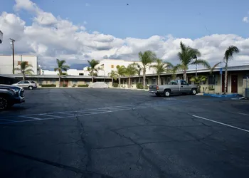 Sands Motel hotel thumbnail 4