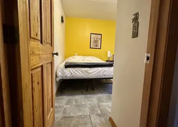 Moose Tracks B & B hotel thumbnail 5