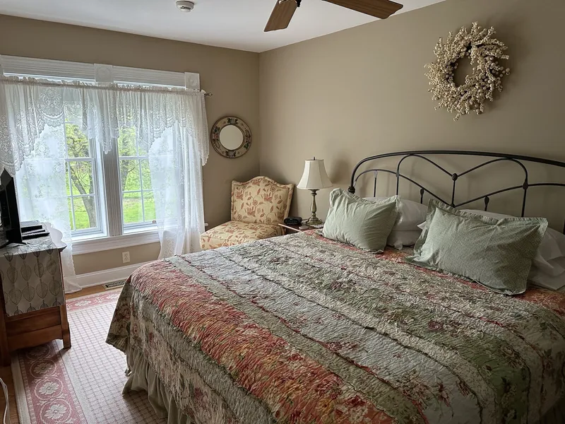 Maple Shade Bed & Breakfast hotel detail image 6