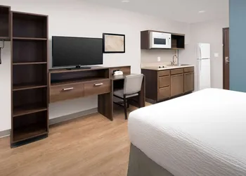 WoodSpring Suites Chicago Tinley Park hotel thumbnail 4