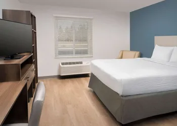 WoodSpring Suites Chicago Tinley Park hotel thumbnail 6
