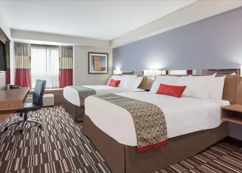 Microtel Inn & Suites by Wyndham Oyster Bay hotel thumbnail 3