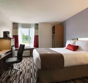 Microtel Inn & Suites by Wyndham Oyster Bay hotel detail image 7
