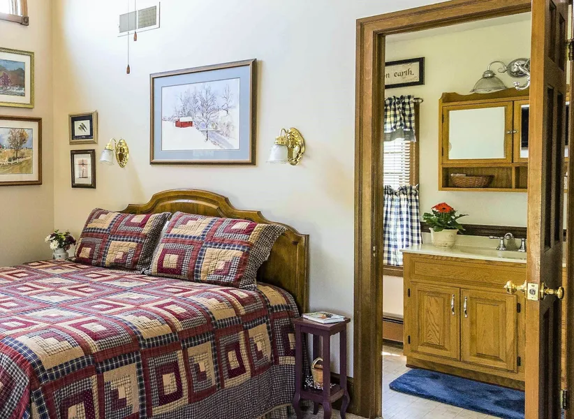 Red Cardinal Bed and Breakfast hotel detail image 2
