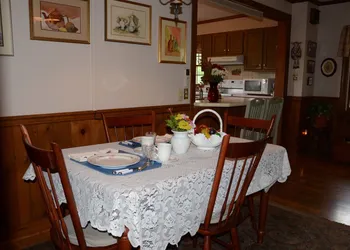 Red Cardinal Bed and Breakfast hotel thumbnail 6