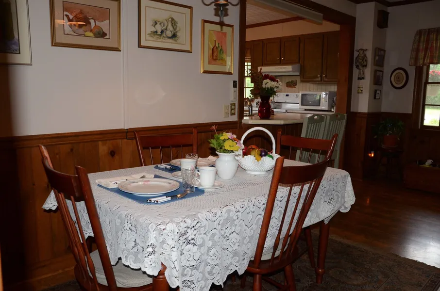 Red Cardinal Bed and Breakfast hotel detail image 6