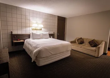 Grande Cache Hotel hotel thumbnail 5