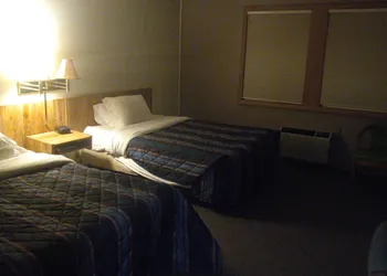 Motel 95 & campground hotel thumbnail 5