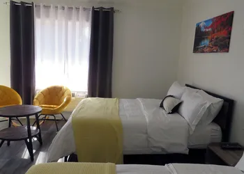 Gatehouse Motel hotel thumbnail 3