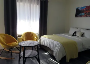 Gatehouse Motel hotel thumbnail 6