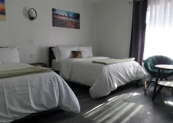 Gatehouse Motel hotel thumbnail 8