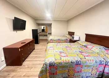 Budget Inn hotel thumbnail 3
