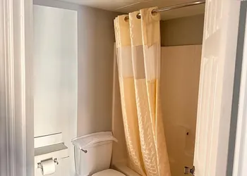 Budget Inn hotel thumbnail 4