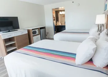Admiral on Baltimore hotel thumbnail 3