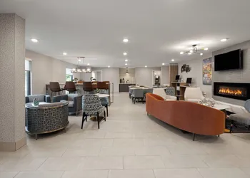 La Quinta Inn & Suites by Wyndham Greenville Woodruff Rd. hotel thumbnail 4
