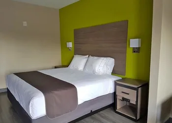 Empire Inn Cypress hotel thumbnail 4