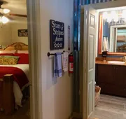 The Old Liberty Schoolhouse B&B hotel detail image 4